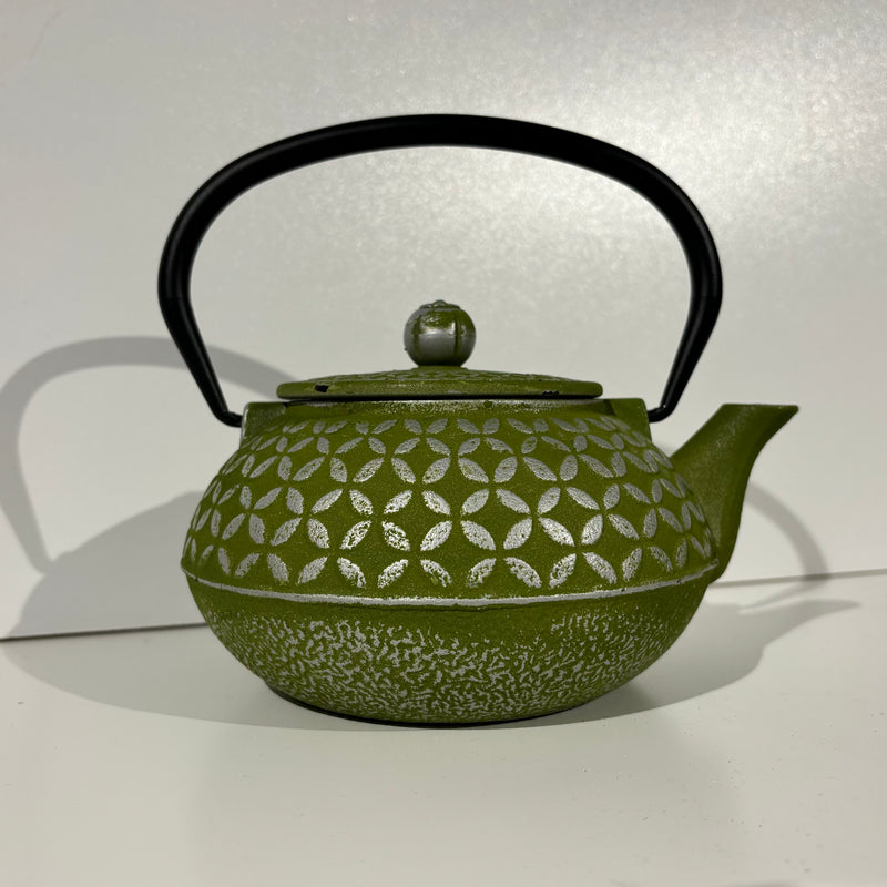 The Heibei teapot in cast iron