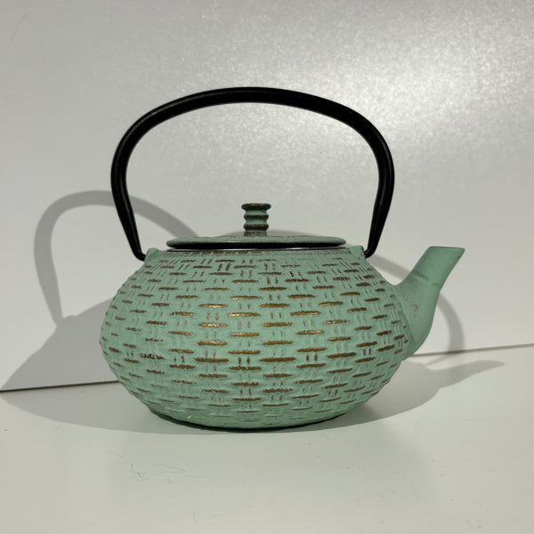 The Fuzhou teapot in cast iron